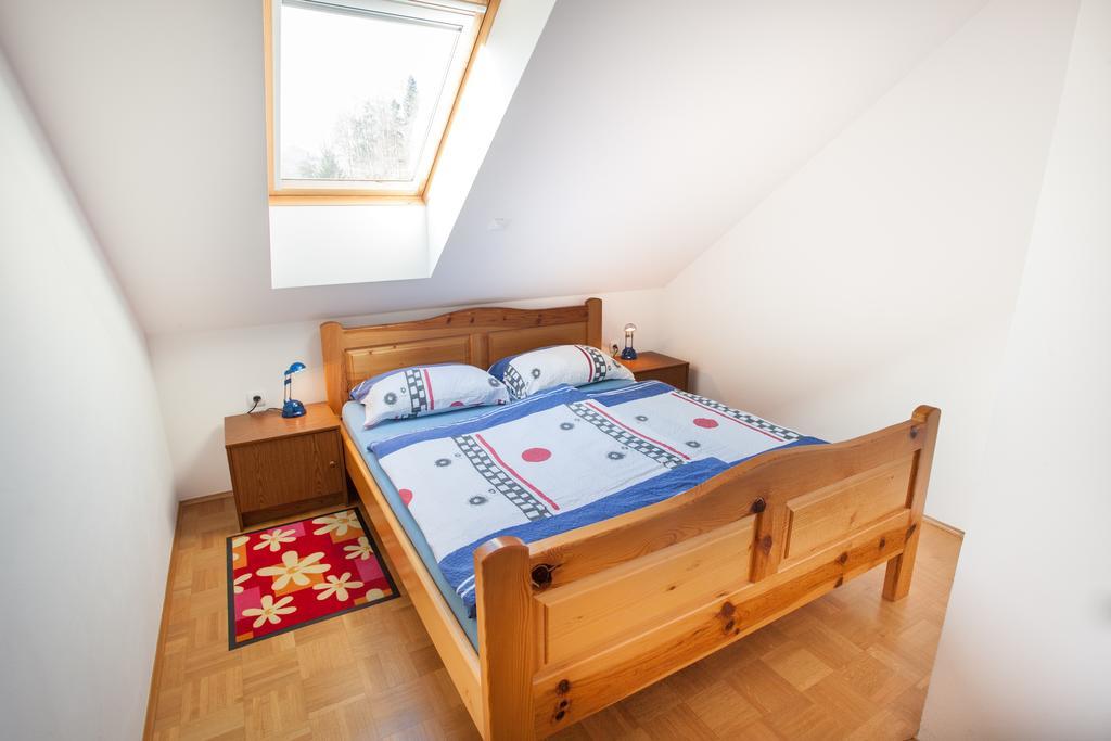 Apartments Lovec Cerkno Eksteriør billede