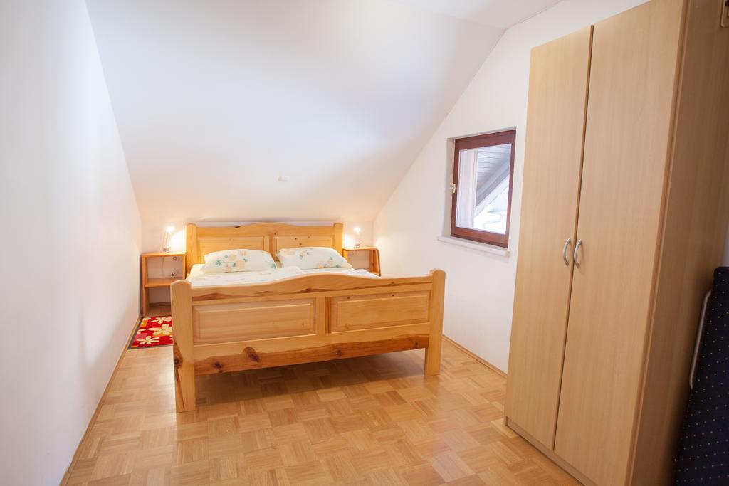 Apartments Lovec Cerkno Eksteriør billede