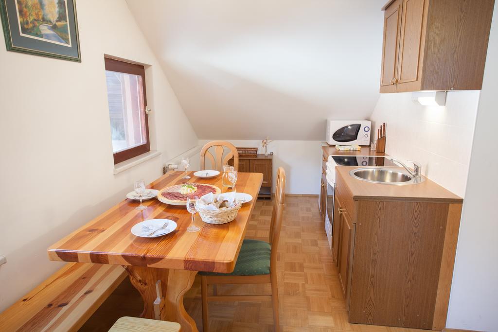 Apartments Lovec Cerkno Eksteriør billede